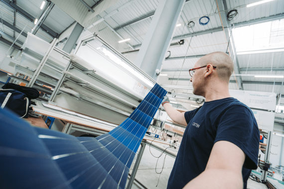 44 – Systovi envisage de doubler sa production de panneaux solaires