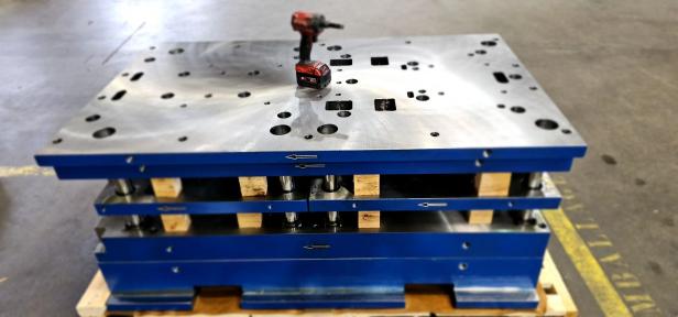 Fabrication en France en délais courts de blocs à colonnes pour outils découpe chez le fabricant AMDL