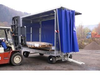 Curtainsider industrial trailers