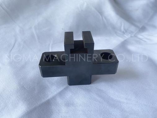 Machining of steel and stainless steel parts in prototyping and small medium series