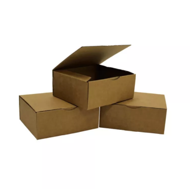 Boîte postale brune en carton