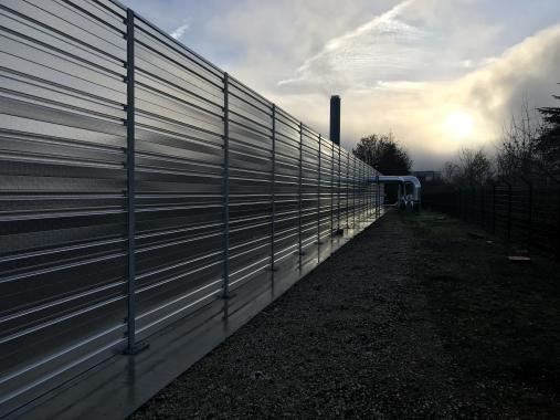 EXTERIOR SOUNDPROOFING SCREEN FOR INDUSTRIAL CHILLERS